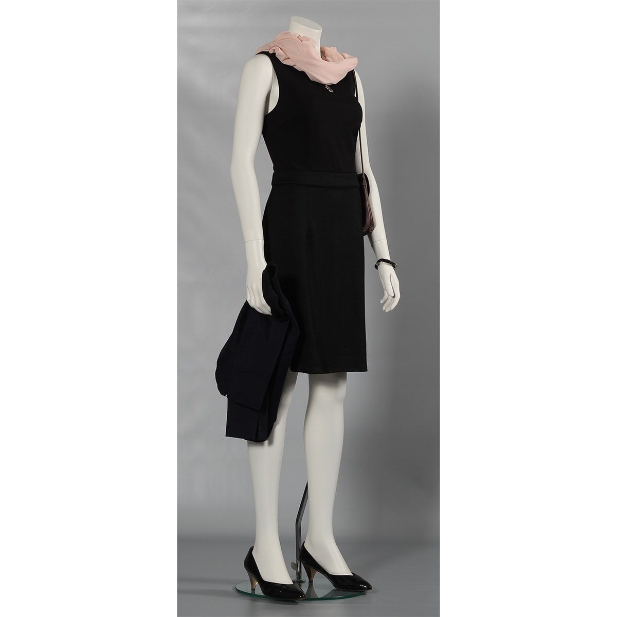 ᐅ Acheter mannequin femme moderne